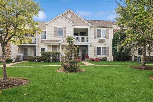 813-813 Silverstone Dr, Carpentersville, IL, 60110-1183 | Card Image