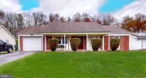 111 Genesee Ln, Willingboro, NJ, 08046-3309 | Card Image