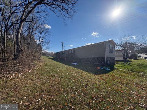116 Petersburg Ln, MARTINSBURG, WV, 25403-1771 | Card Image