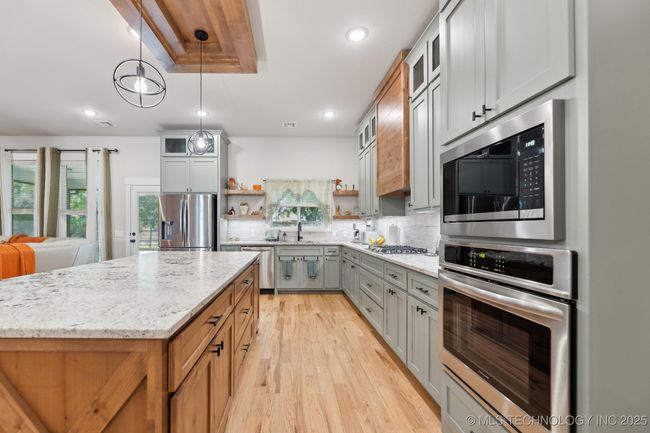 9218 N 141 St East Ave, House other with 3 bedrooms, 2 bathrooms and null parking in Owasso OK | Image 13
