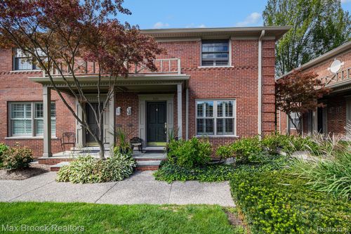 639 N Old Woodward Ave, Birmingham, MI, 48009-1319 | Card Image