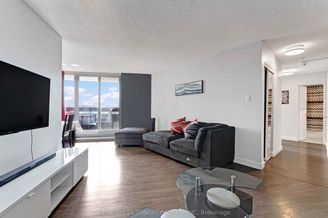 718 - 2000 Jasmine Cres, Condo with 2 bedrooms, 1 bathrooms and null parking in Ottawa ON | Image 8