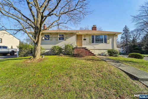 103 Hickory St, Twp Washingtn, NJ, 07676-5213 | Card Image