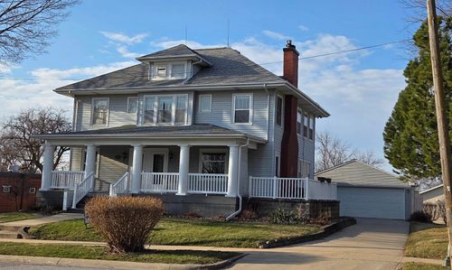 230 Washington St, Denver, IA, 50622-9505 | Card Image