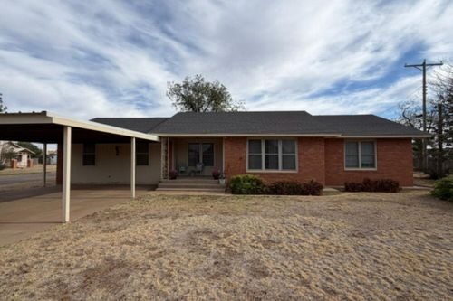320 W Spruce St, Lockney, TX, 79241 | Card Image