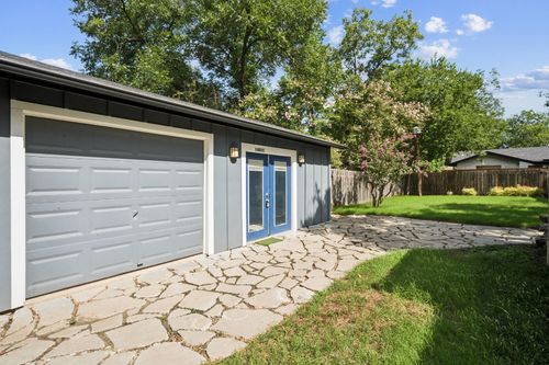 c-1402 Laurel St, Georgetown, TX, 78626-7125 | Card Image