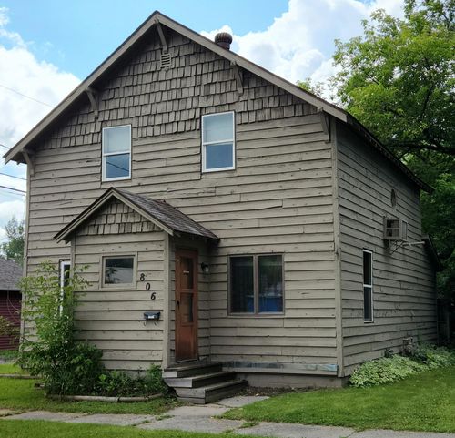 806 7th Ave, International Falls, MN, 56649-2708 | Card Image