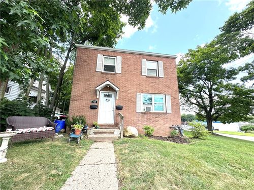 2-325 E Englewood Ave, New Castle, PA, 16105-2169 | Card Image