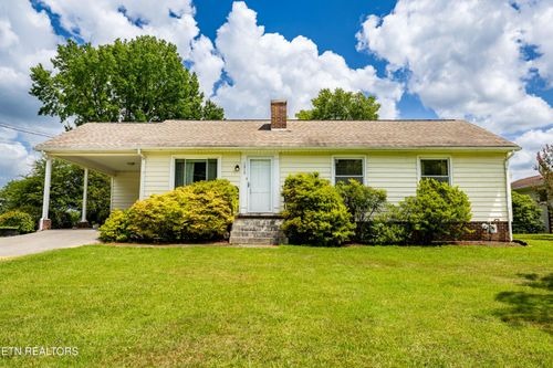 1218 Redwood Ave, Maryville, TN, 37803-5745 | Card Image