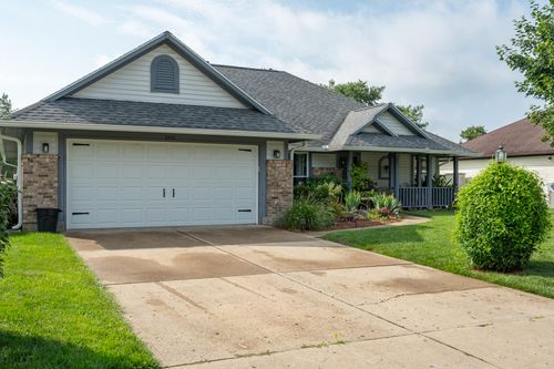 2520 Countryside Dr, Fairborn, OH, 45324-2661 | Card Image