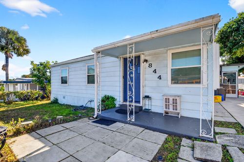 844 Bradley St, West Palm Beach, FL, 33405-2854 | Card Image