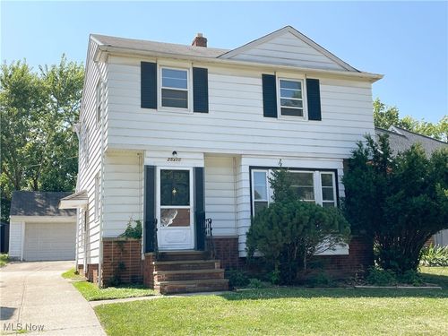 25310 Chatworth Dr, Euclid, OH, 44117-1840 | Card Image