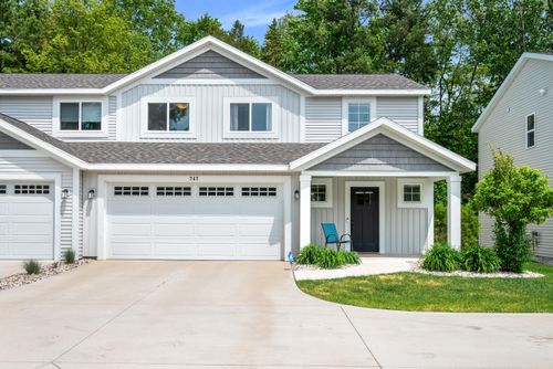 747 Butternut Dr, Holland, MI, 49424-1510 | Card Image