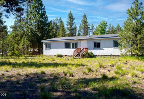 17044 Whittier Dr, Bend, OR, 97707-2664 | Card Image