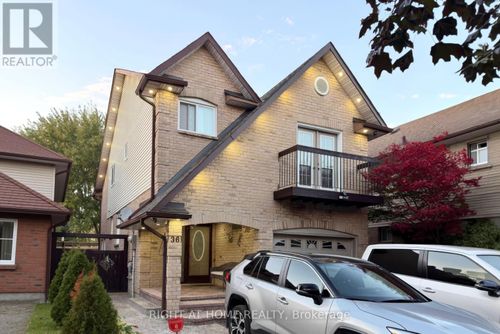 36 Burton Road S, Brampton (Brampton West), ON, L6X1M7 | Card Image