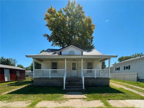 212 E 5th St, Tilton, IL, 61833-7425 | Card Image