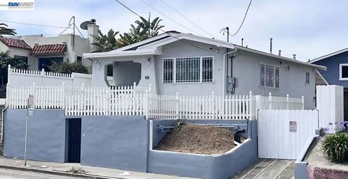 3325 Macarthur Blvd, Oakland, CA, 94602-3821 | Card Image