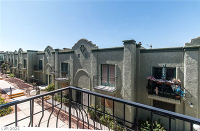 A72 - 7042 Burcot Avenue, Townhouse with 3 bedrooms, 1 bathrooms and null parking in Las Vegas NV | Image 2