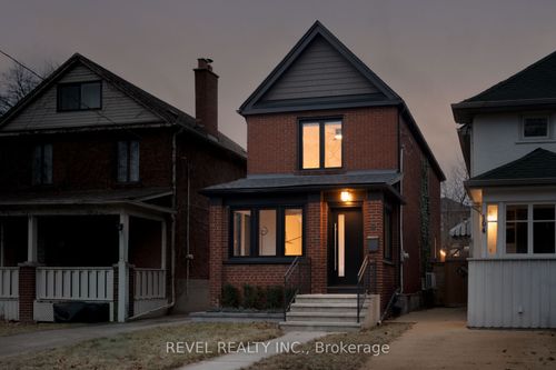 102 Eighth Street, Etobicoke, ON, M8V3C4 | Card Image