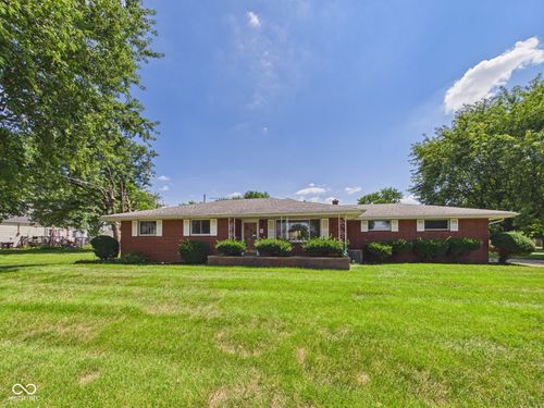 9 W Whitehall Way, Anderson, IN, 46013-3811 | Card Image
