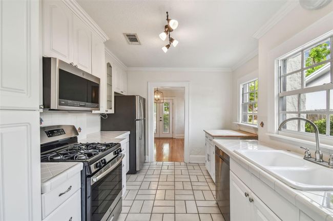 3120 S Julia Cir, House other with 3 bedrooms, 2 bathrooms and null parking in TAMPA FL | Image 30
