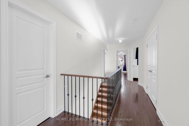 49 Lavallee Cres, House other with 6 bedrooms, 5 bathrooms and 4 parking in Brampton ON | Image 18