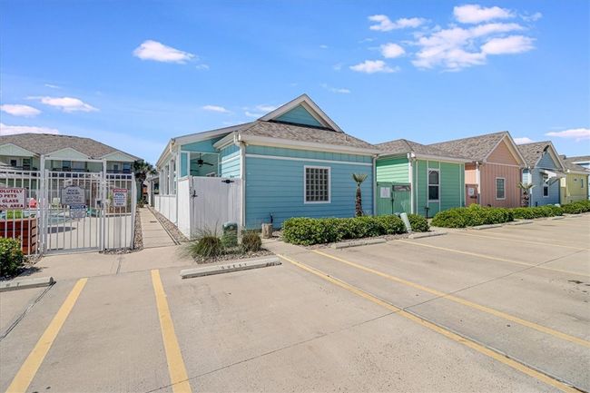 UNIT-201 - 2212 State Highway 361, Townhouse with 3 bedrooms, 3 bathrooms and 2 parking in Port Aransas TX | Image 33