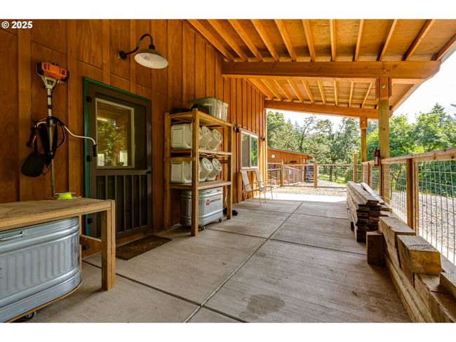 86561 R R Baker Rd, House other with 3 bedrooms, 3 bathrooms and 2 parking in Springfield OR | Image 21