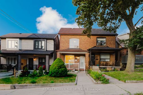 213 Gilbert Ave, Toronto, ON, M6E4W6 | Card Image