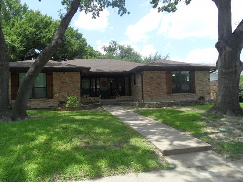 7035 Kingsbury Dr, Dallas, TX, 75231-7201 | Card Image