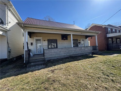 506 S 3rd St, Martins Ferry, OH, 43935-1310 | Card Image