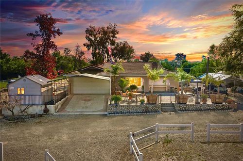 17465 Santa Rosa Mine Rd, Perris, CA, 92570-7759 | Card Image