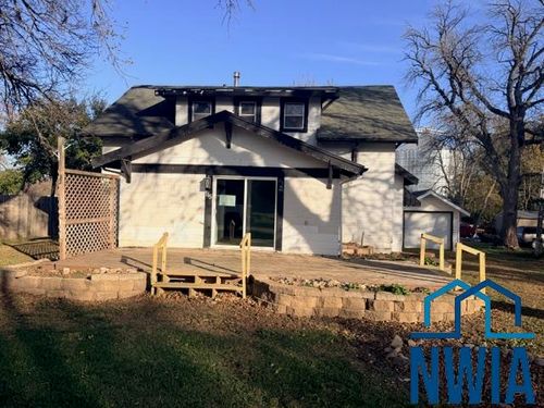 115 3rd Ave Nw, Fostoria, IA, 51340 | Card Image