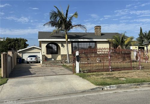 810 Oceanside St, Wilmington, CA, 90744-1125 | Card Image
