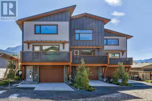 1413 Mountain Ave, Canmore, AB, T1W1M3 | Card Image