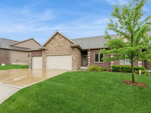 16530 Valleyview Ln, Clive, IA, 50325-2214 | Card Image