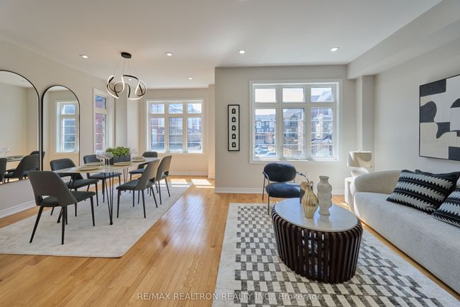 10 Globemaster Lane, House attached with 3 bedrooms, 4 bathrooms and 1 parking in Richmond Hill ON | Image 11