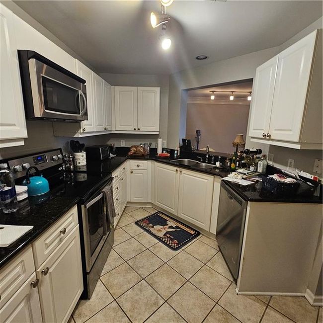 APT-1714 - 3334 Peachtree Rd Ne, Condo with 1 bedrooms, 1 bathrooms and 1 parking in Atlanta GA | Image 11