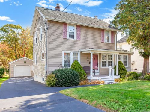 62 S Montowese St, Branford, CT, 06405-5220 | Card Image