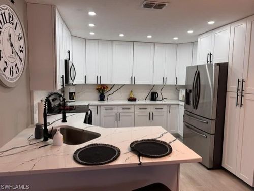401-3928 Se 11th Pl, CAPE CORAL, FL, 33904-5131 | Card Image