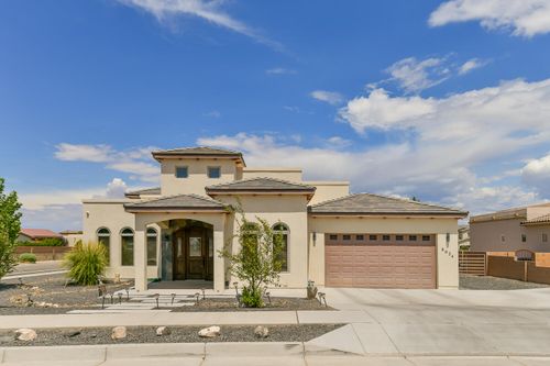8024 Canoncito Dr Nw, Albuquerque, NM, 87120-7056 | Card Image