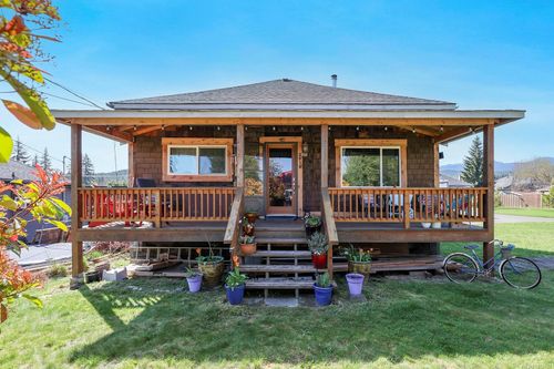 2815 Penrith Ave, Cumberland, BC, V0R1S0 | Card Image