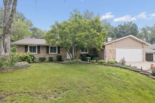 702 N Pinecrest Road, Bolingbrook, IL, 60440 | Card Image