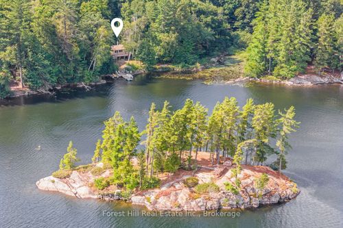 1277 Causeway Dr, Haliburton, ON, P0A1S0 | Card Image