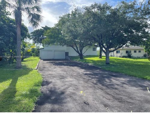 705 E River Dr, Margate, FL, 33063-4513 | Card Image