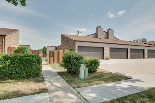 e-1530 35th St S, Fargo, ND, 58103-8434 | Card Image