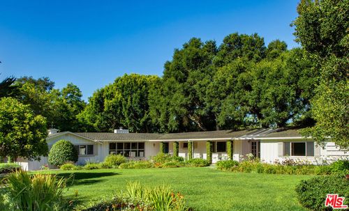 279 Santa Rosa Ln, Montecito, CA, 93108-2613 | Card Image