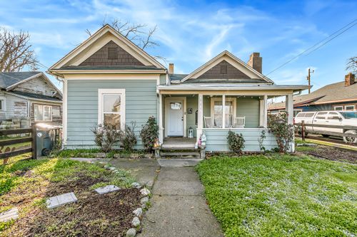 1113 11th St, Medford, OR, 97501-3325 | Card Image