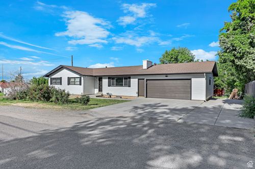 6975 N 2650 W, Honeyville, UT, 84314-4578 | Card Image