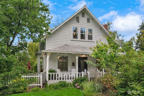 18913 Vashon Hwy Sw, Vashon, WA, 98070-5215 | Card Image